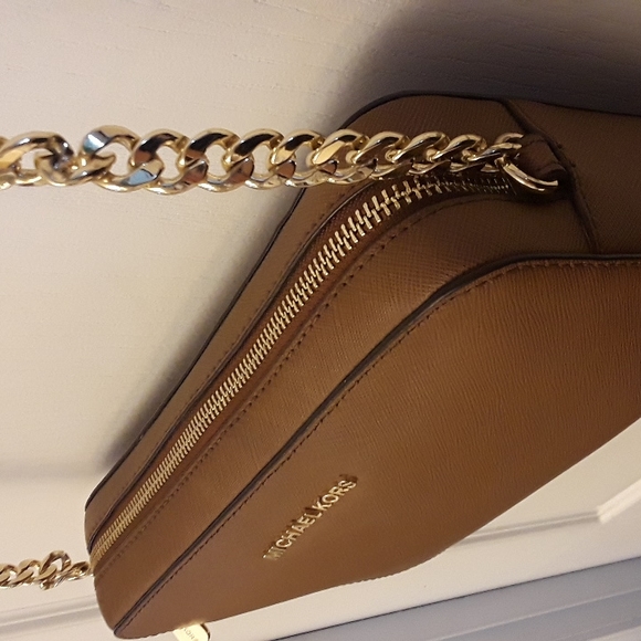 NWOT Micheal Kors Crossbody Jet Set Pocketbook Saffino Leather - Picture 6 of 17